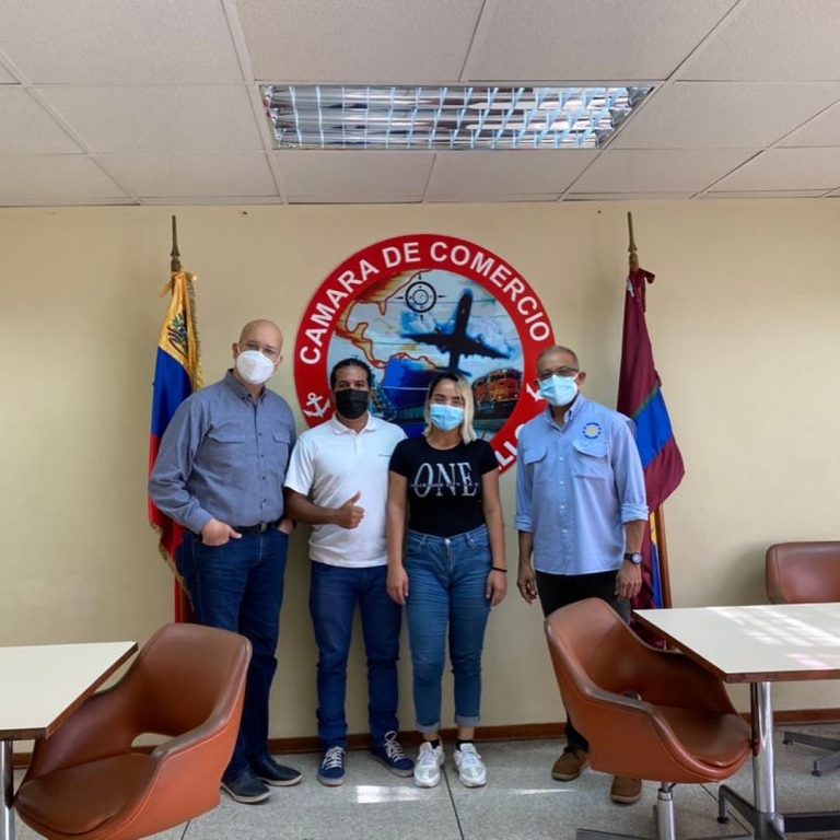 Cámara de Comercio de Puerto Cabello firma convenio con Magialux Estudios