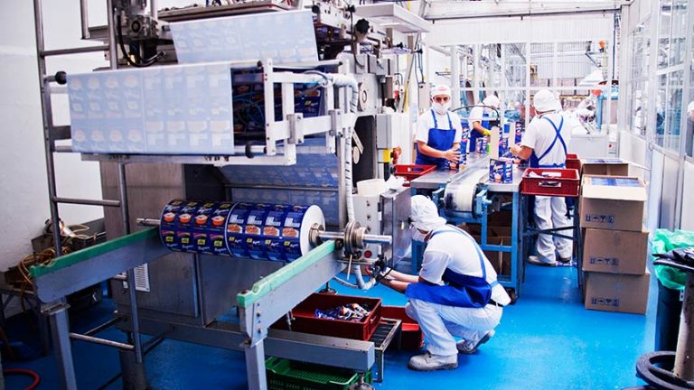 80 % de la industria de plástico importa su materia prima